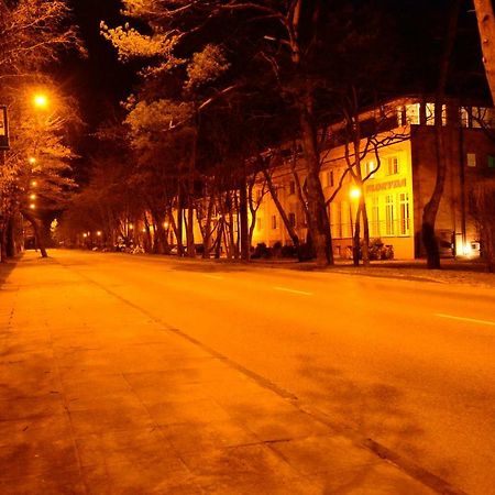 Floryda Jurata Acomodação com café da manhã Exterior foto