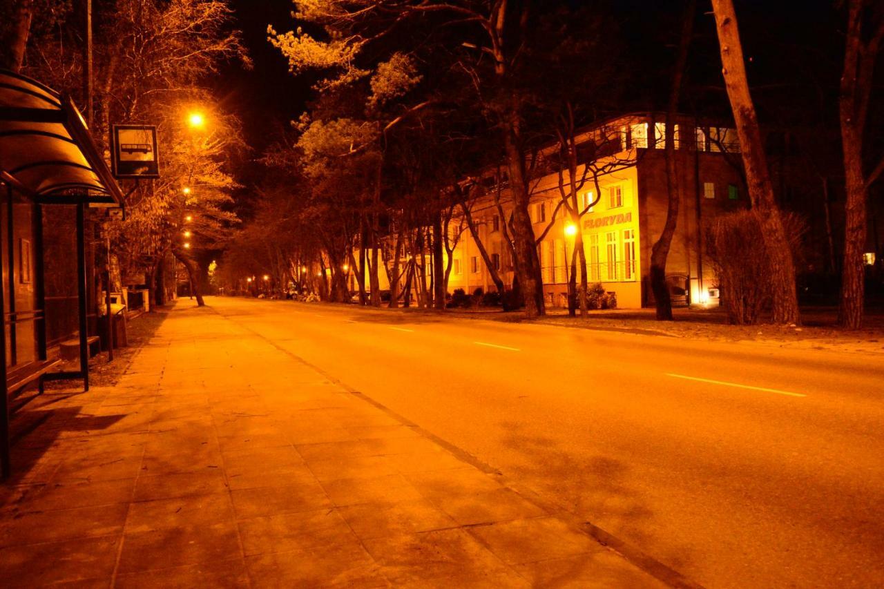 Floryda Jurata Acomodação com café da manhã Exterior foto