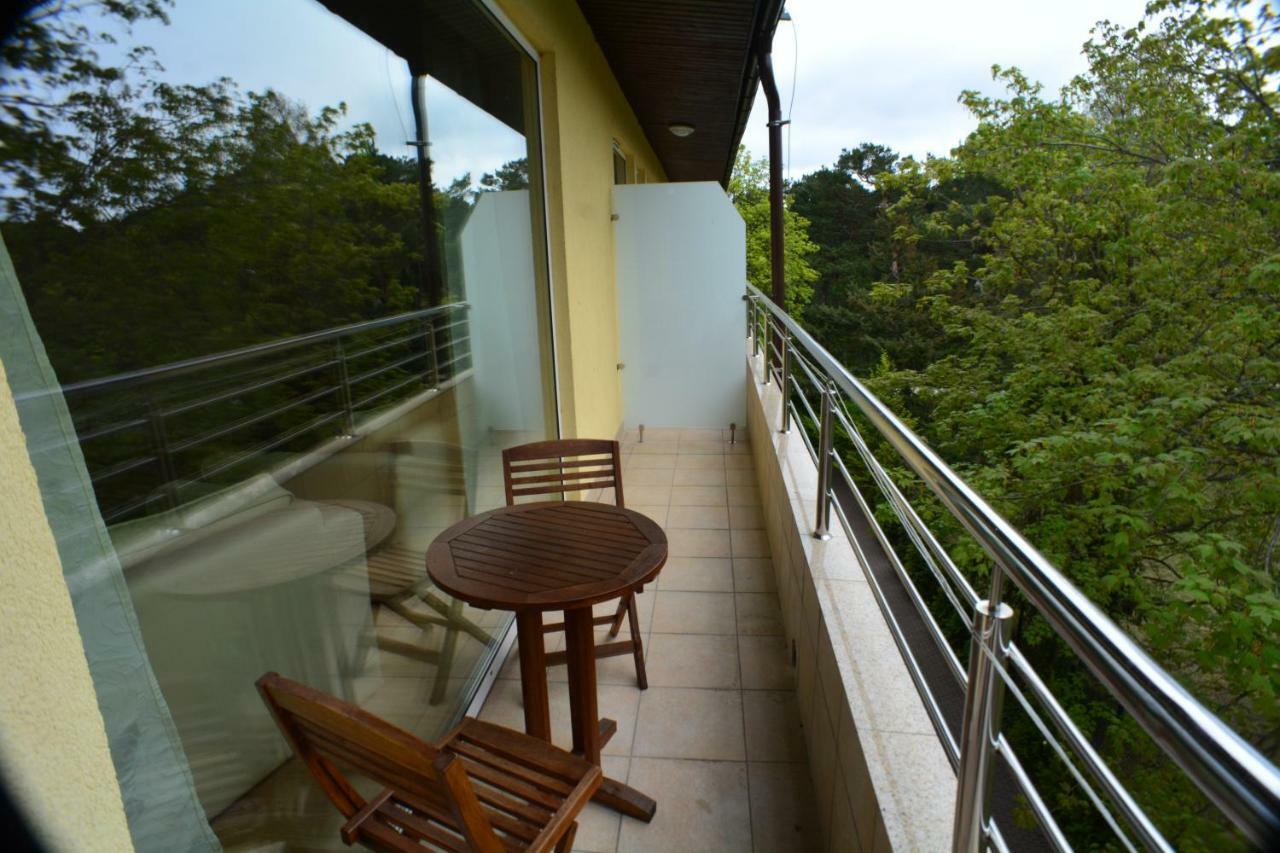 Floryda Jurata Acomodação com café da manhã Exterior foto